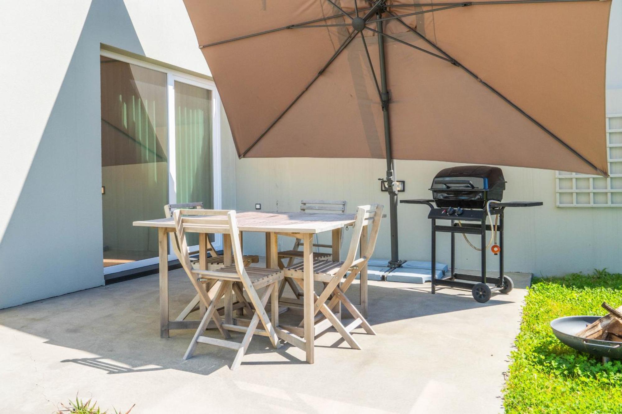 Beach Front Villa 蓬塔德尔加达 外观 照片