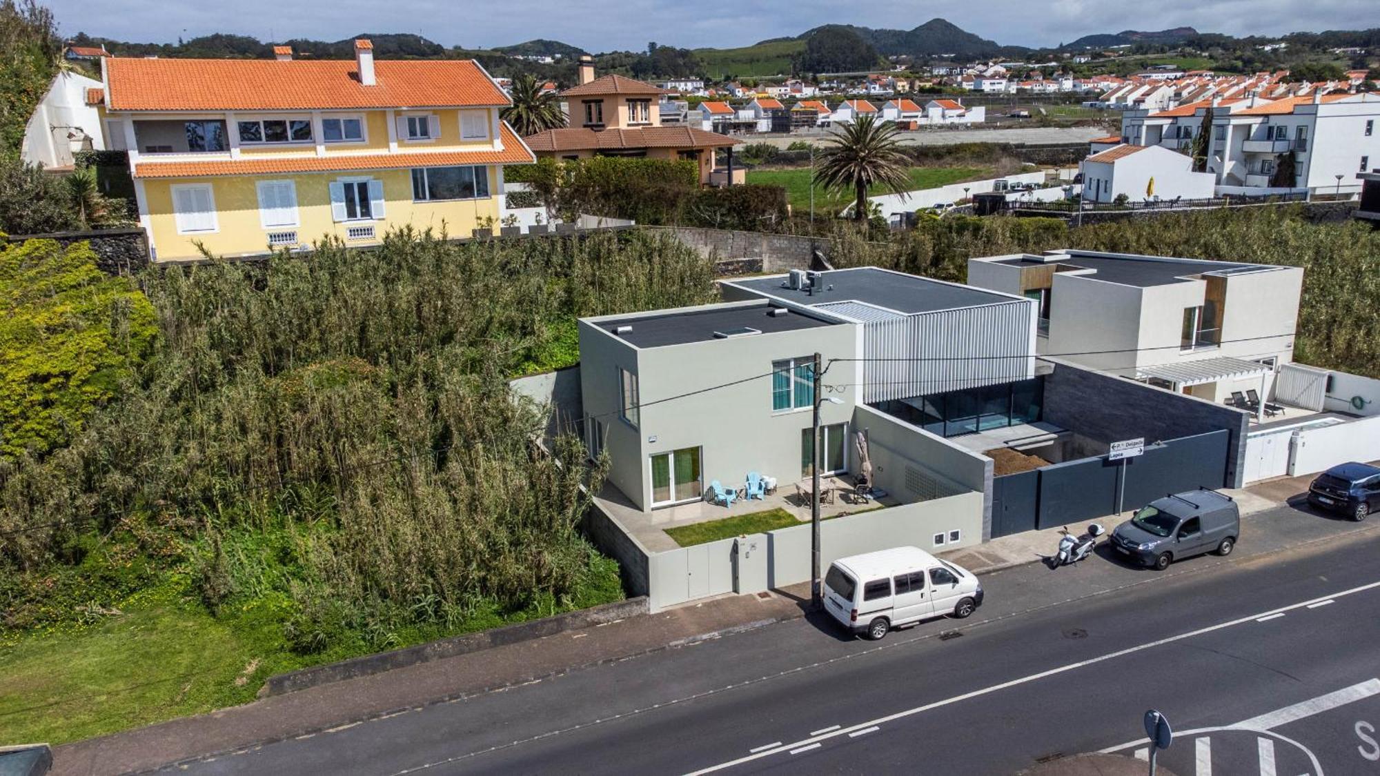 Beach Front Villa 蓬塔德尔加达 外观 照片