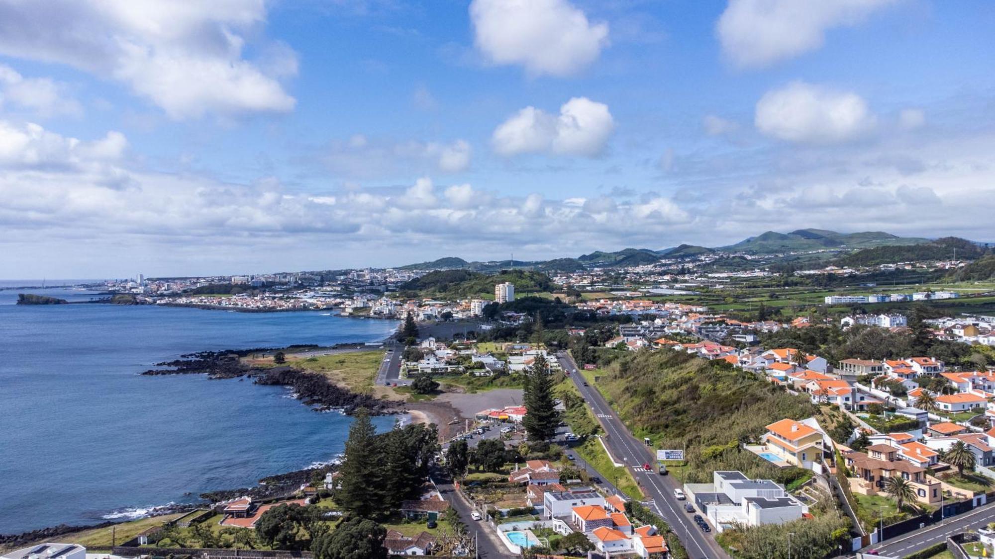 Beach Front Villa 蓬塔德尔加达 外观 照片